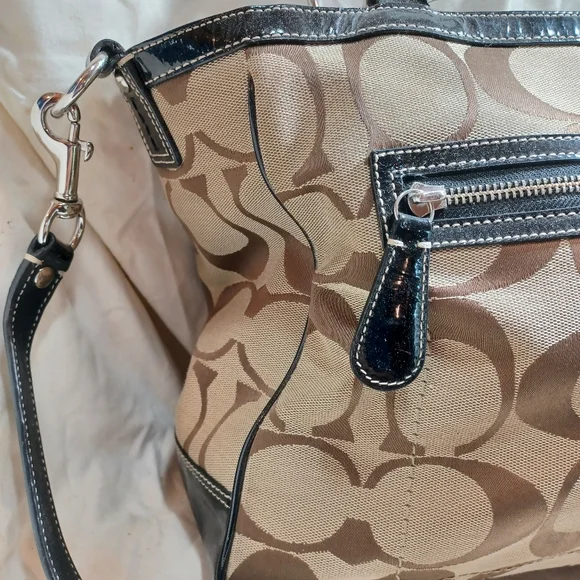 Coach Laura tote - Picture 2 of 12